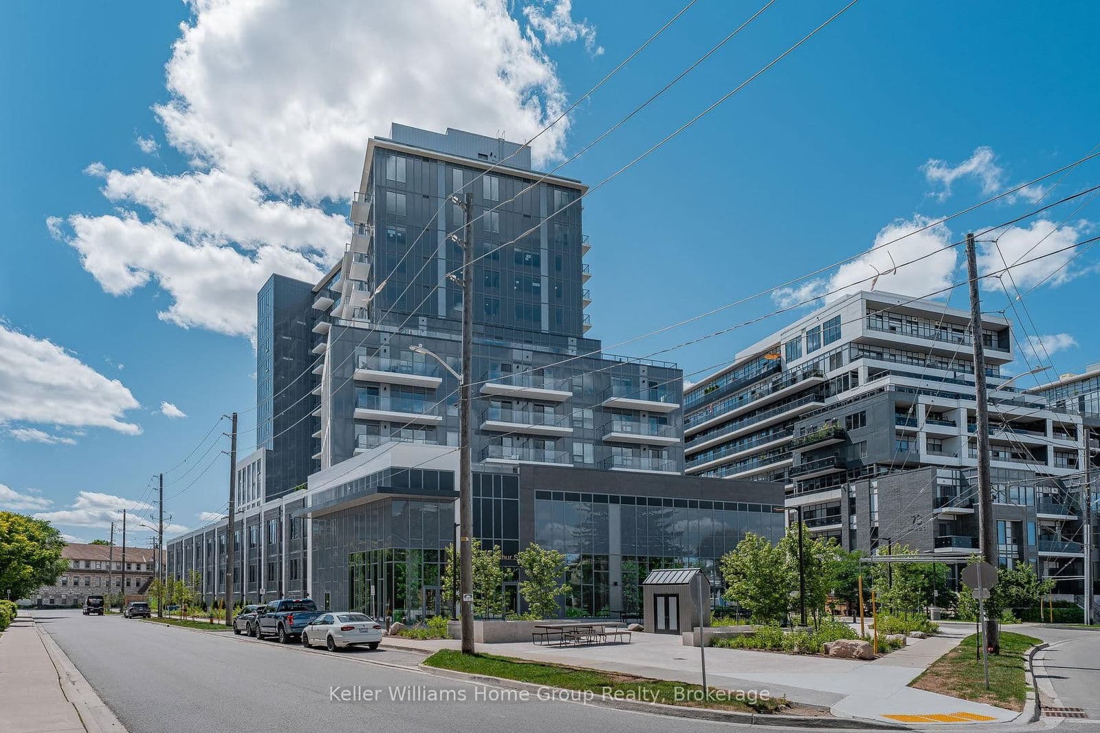 93 Arthur Street S, Unit 714