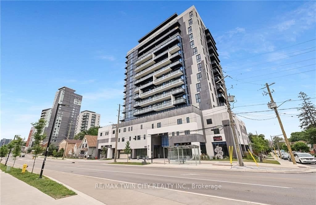 #807 - 128 King Street