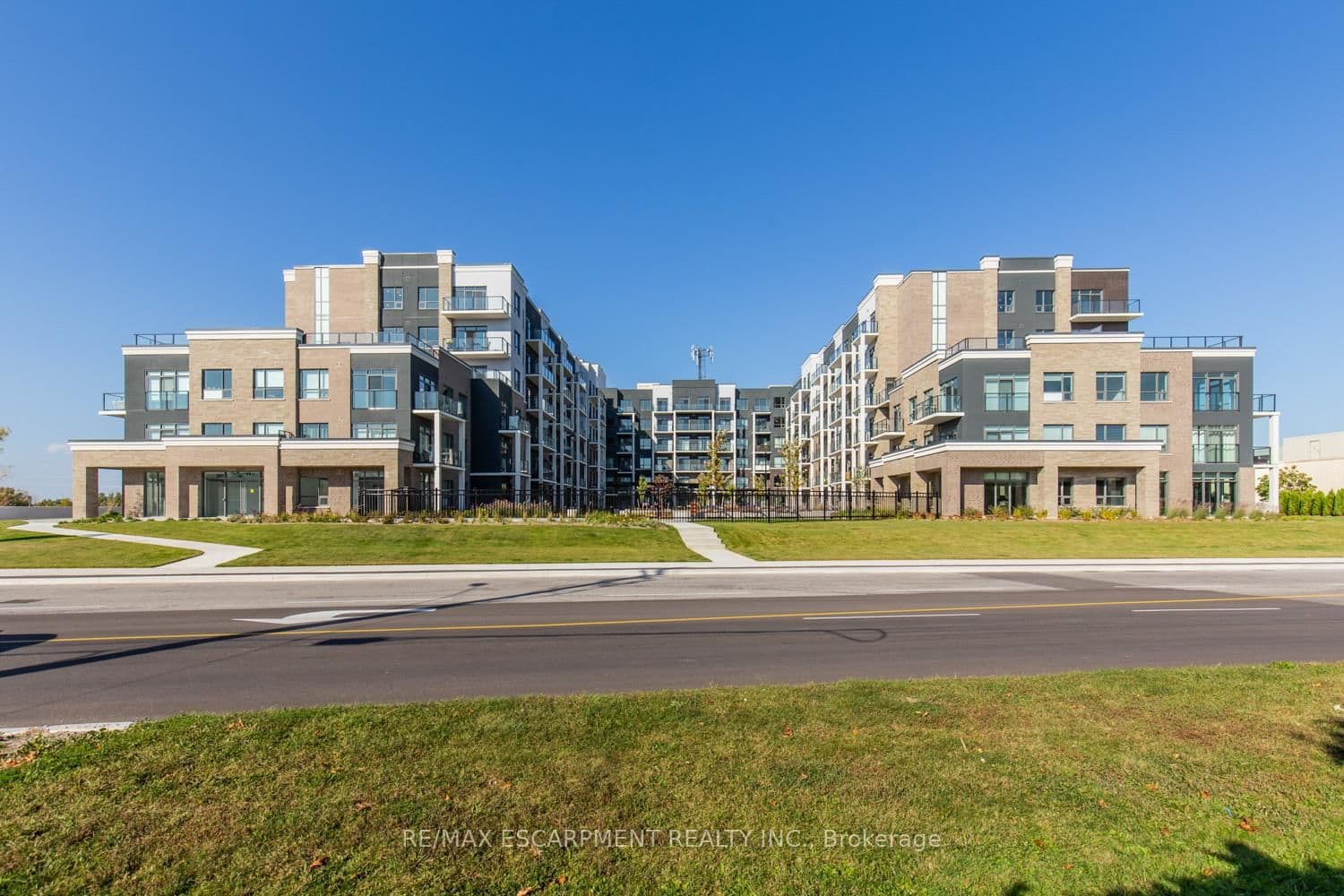 #611 - 5055 Greenlane Road