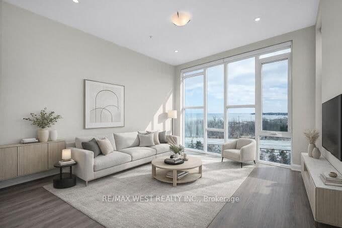 #615 - 16 Concord Place