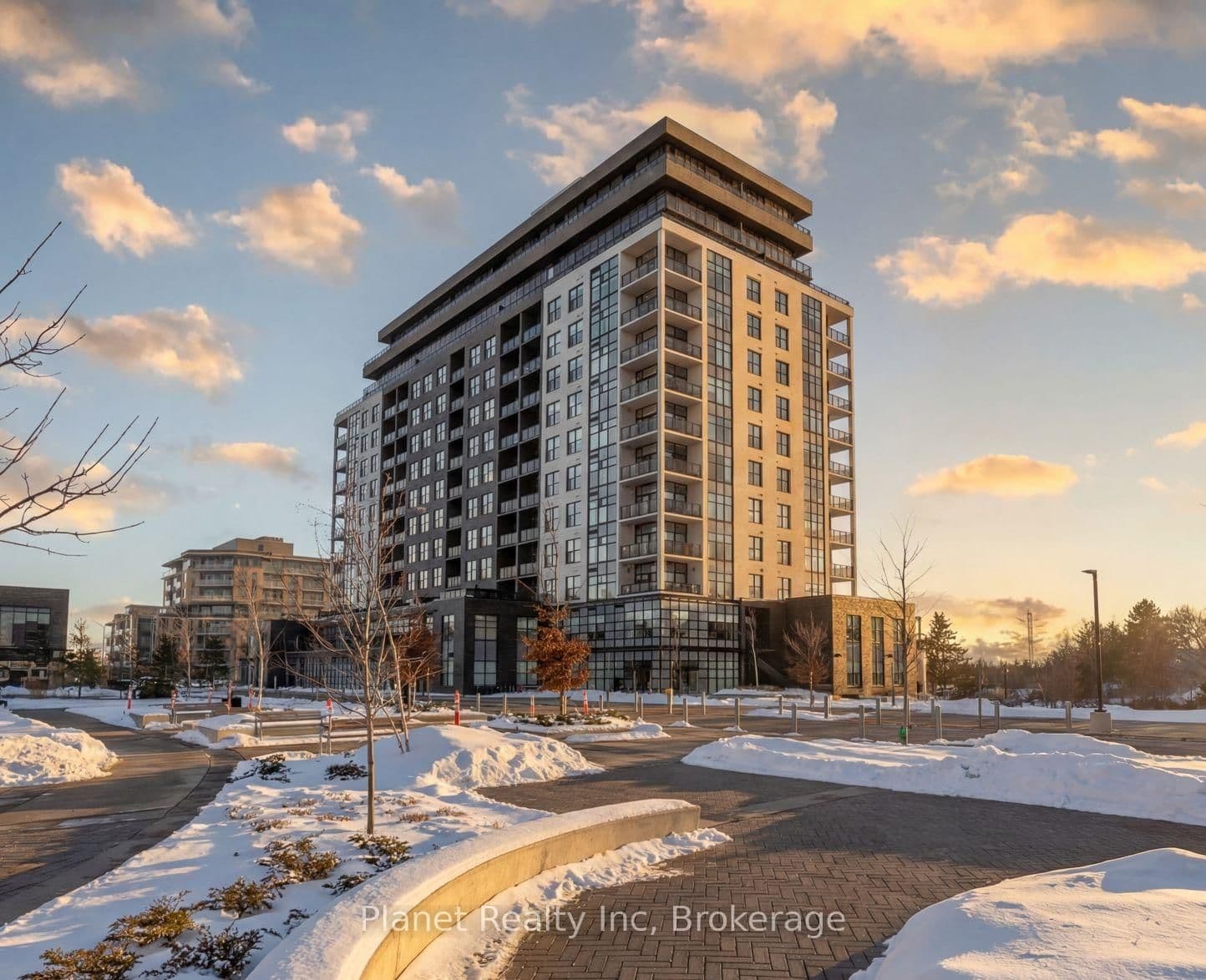 #910 - 1878 Gordon Street