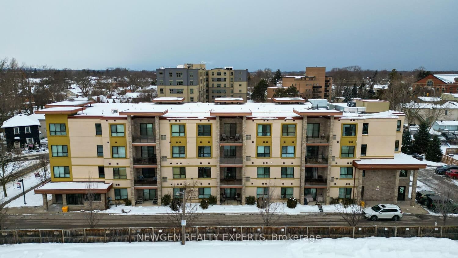 #205 - 26 Wellington Street