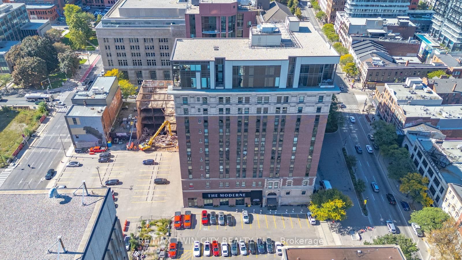 #520 - 118 King Street E
