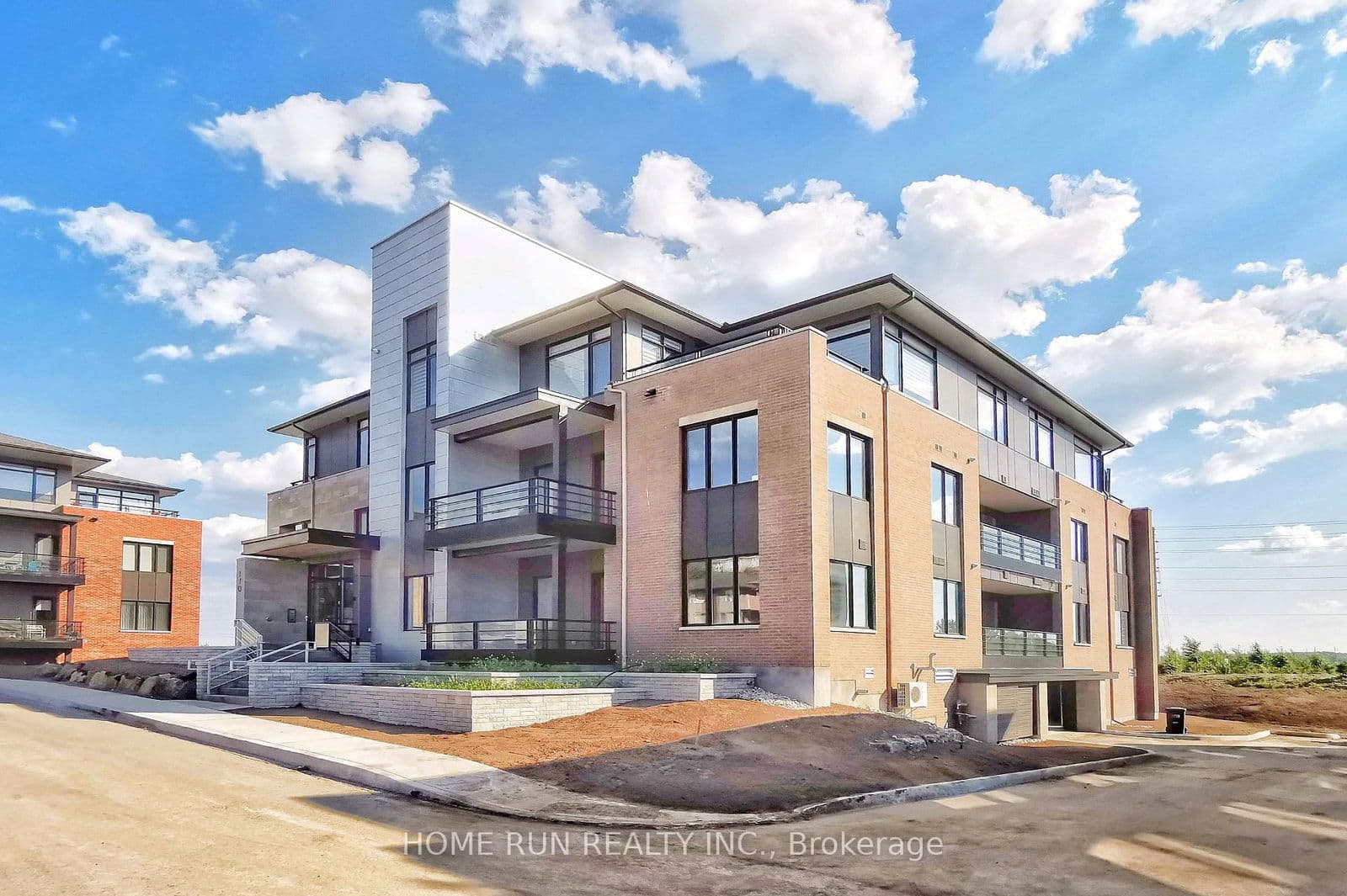 #203 - 170 BOUNDSTONE Way