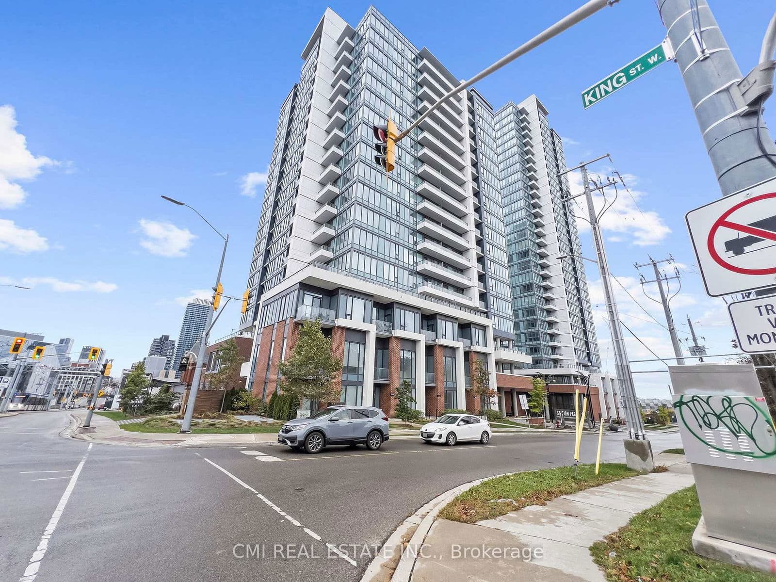 5 Wellington Street S, Unit 411