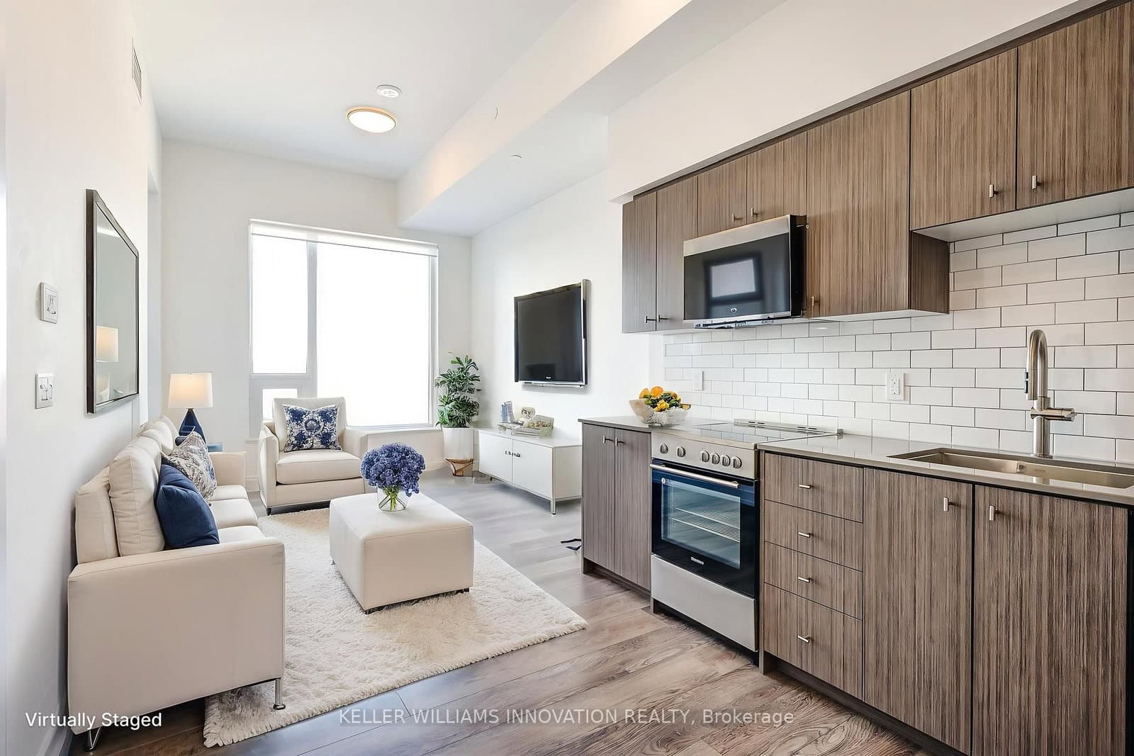 15 Wellington Street S, Unit 303