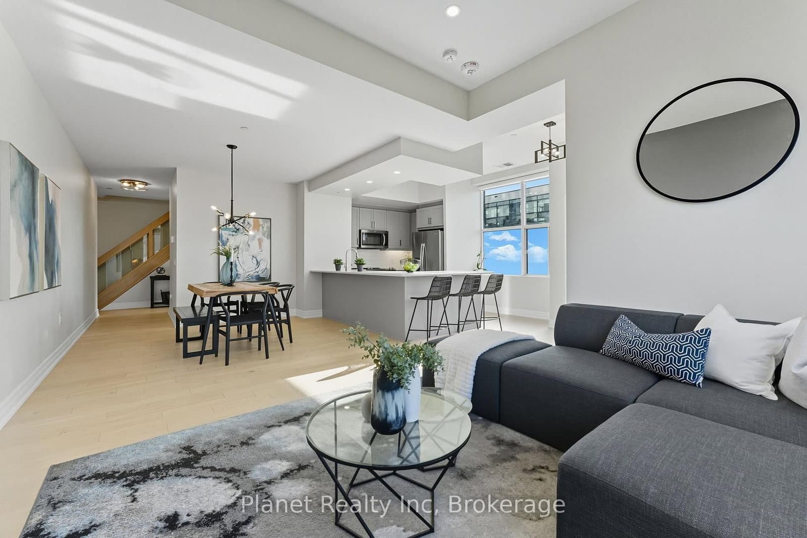 #103 - 1878 Gordon Street