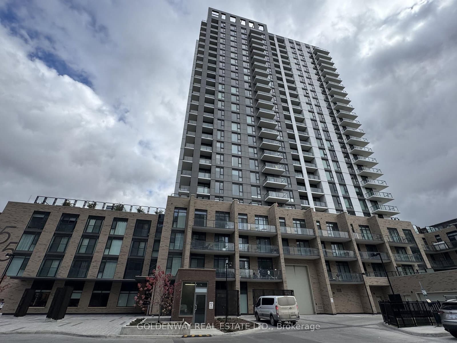 55 Duke Street W, Unit 405