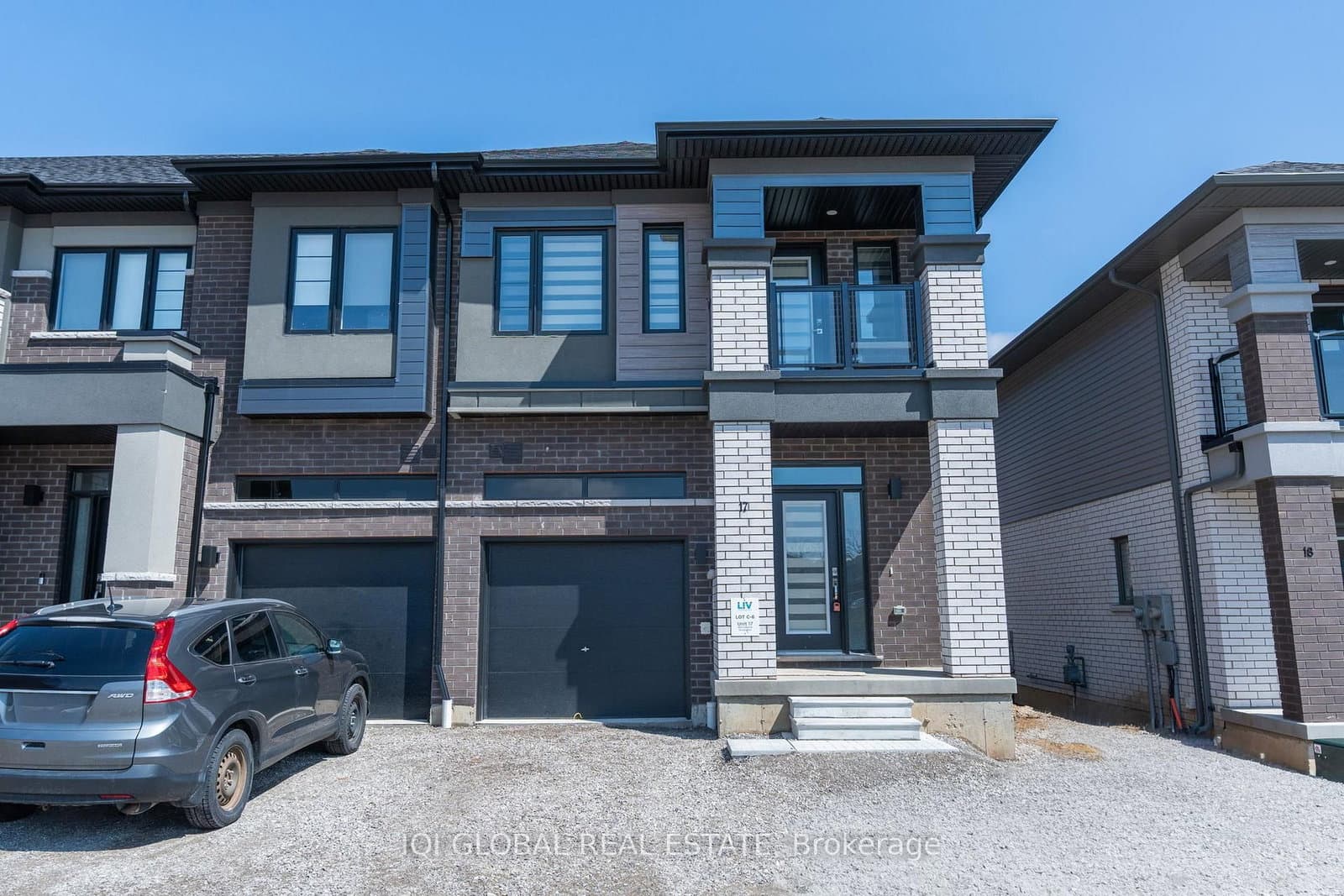 660 Colborne St. West Street W, Unit 17