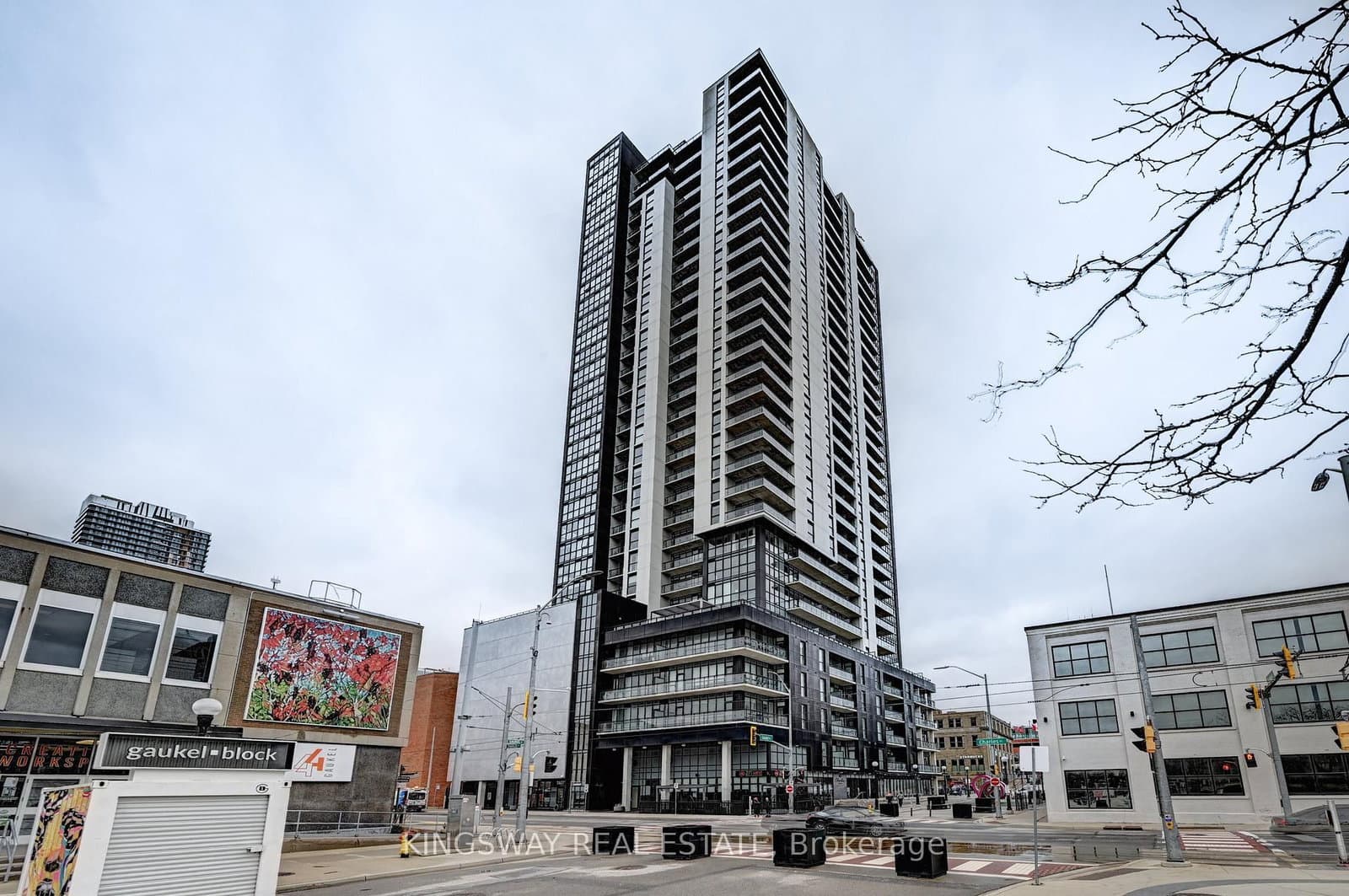 #801 - 60 Charles Street W