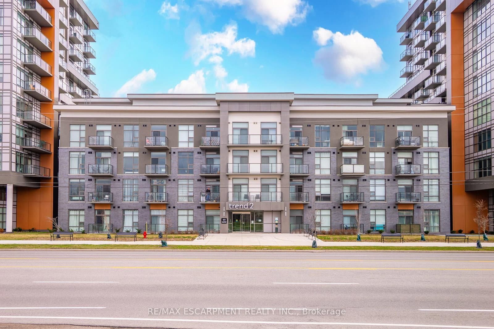 #1213 - 460 Dundas Street E