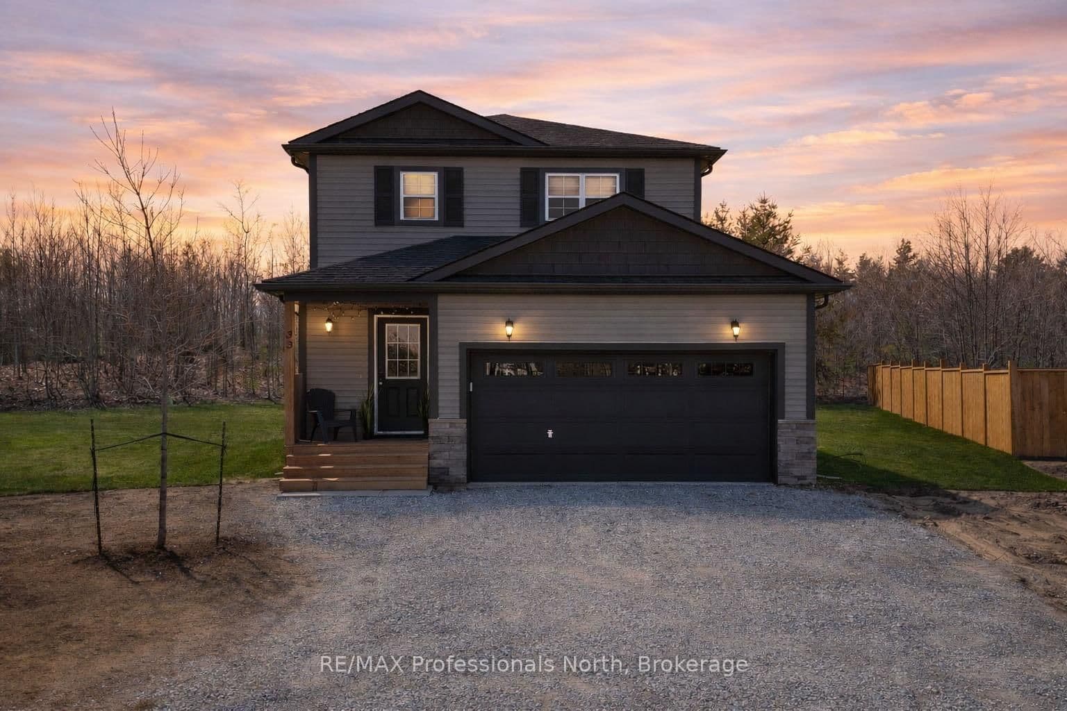 33 Whitehorn Park Road W