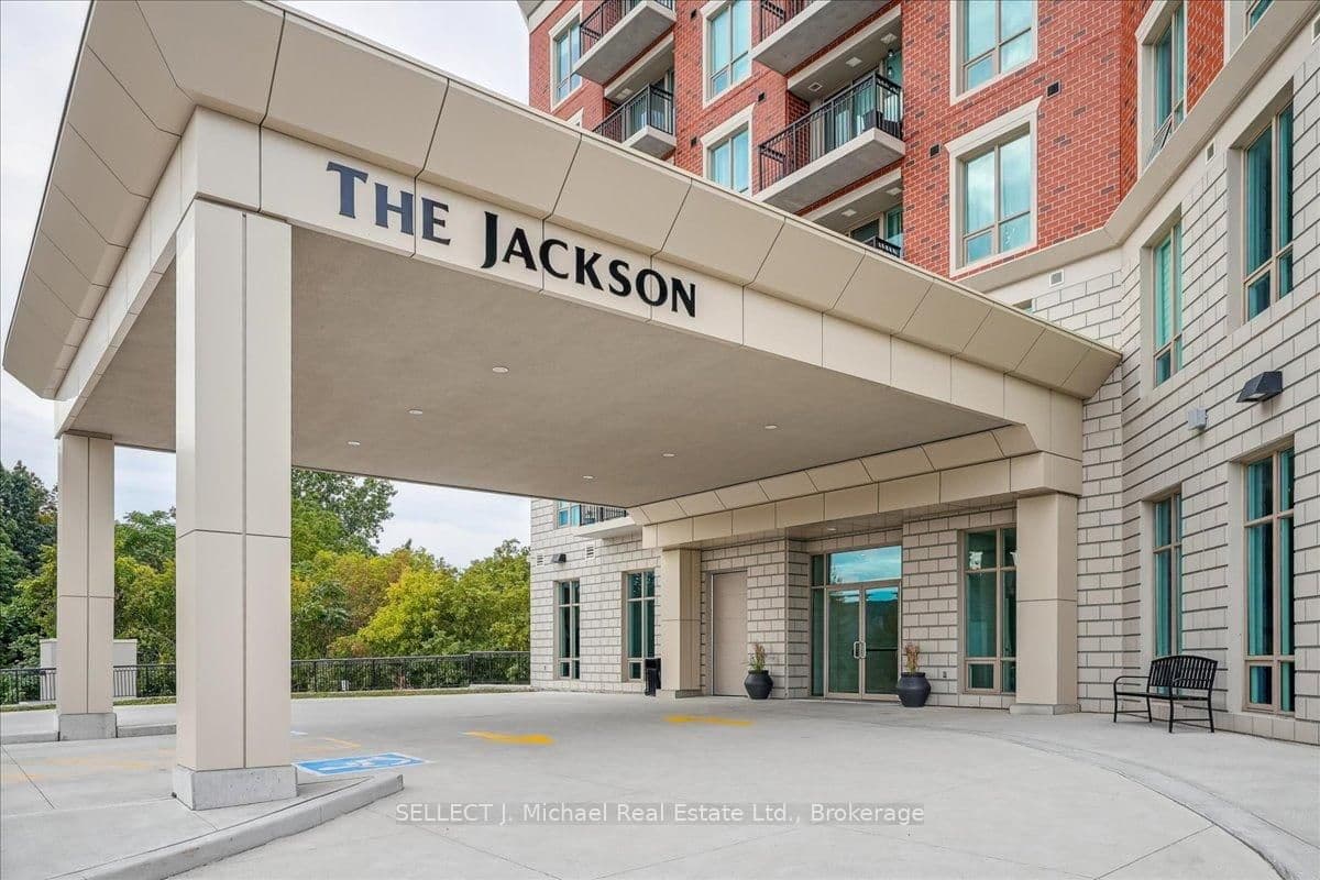 #404 - 2750 King Street E