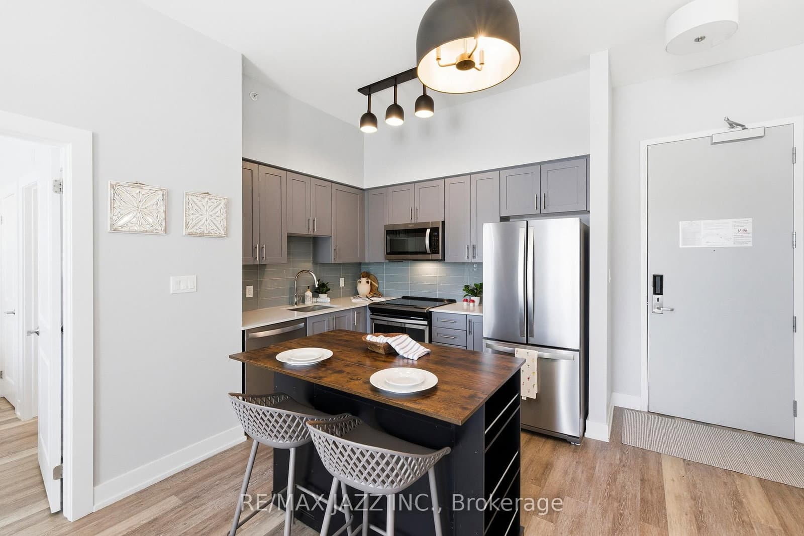 #119 - 25 Pen Lake Point Road