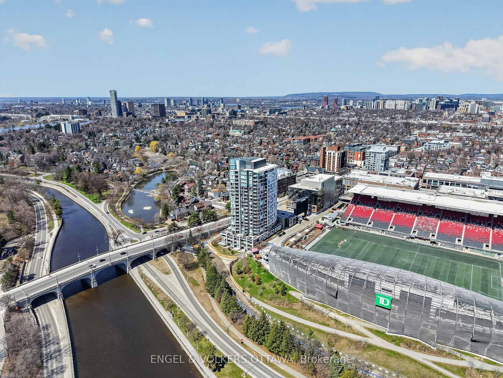 #406 - 1035 Bank Street