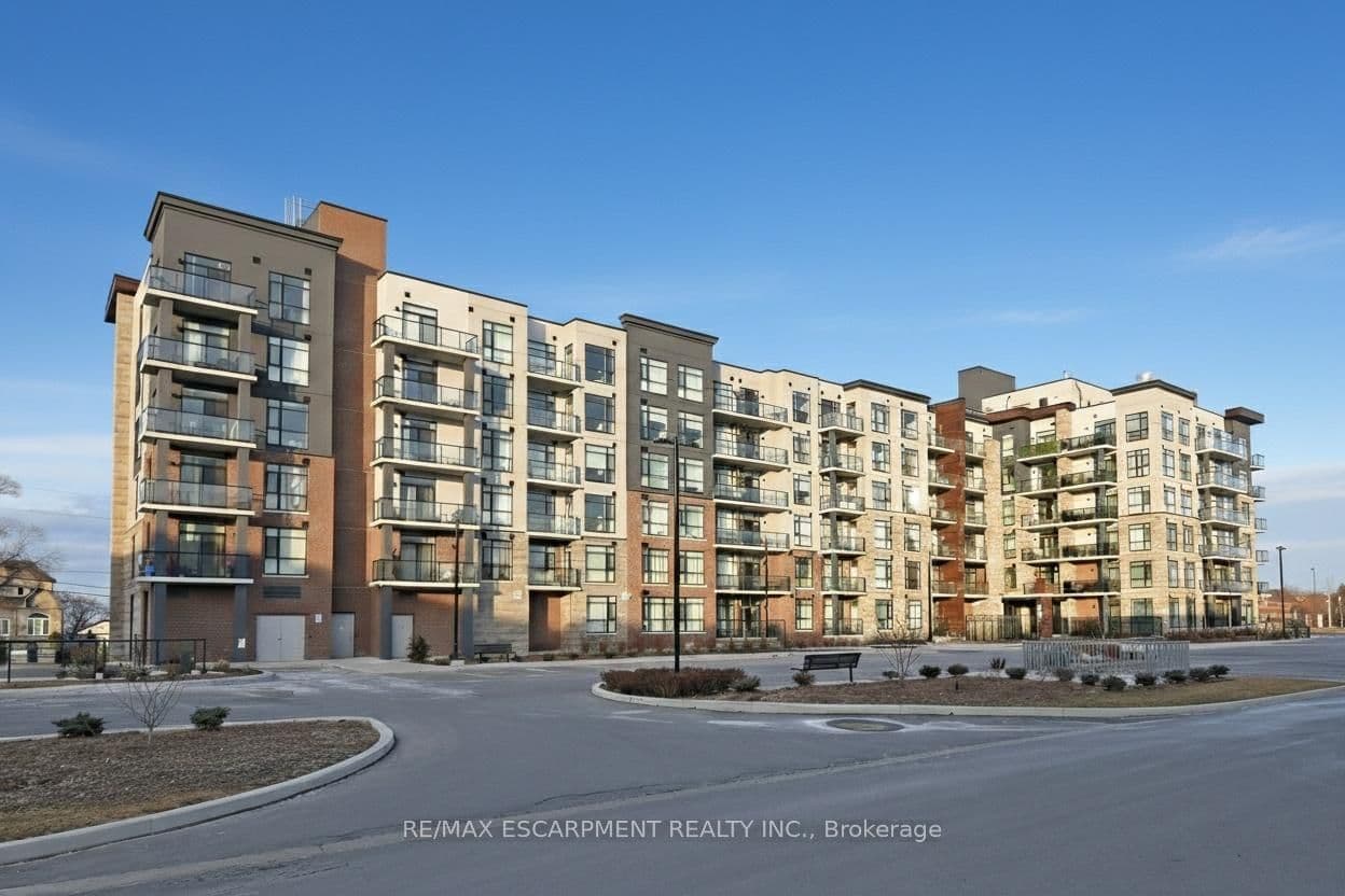 #209 - 600 North Service Road