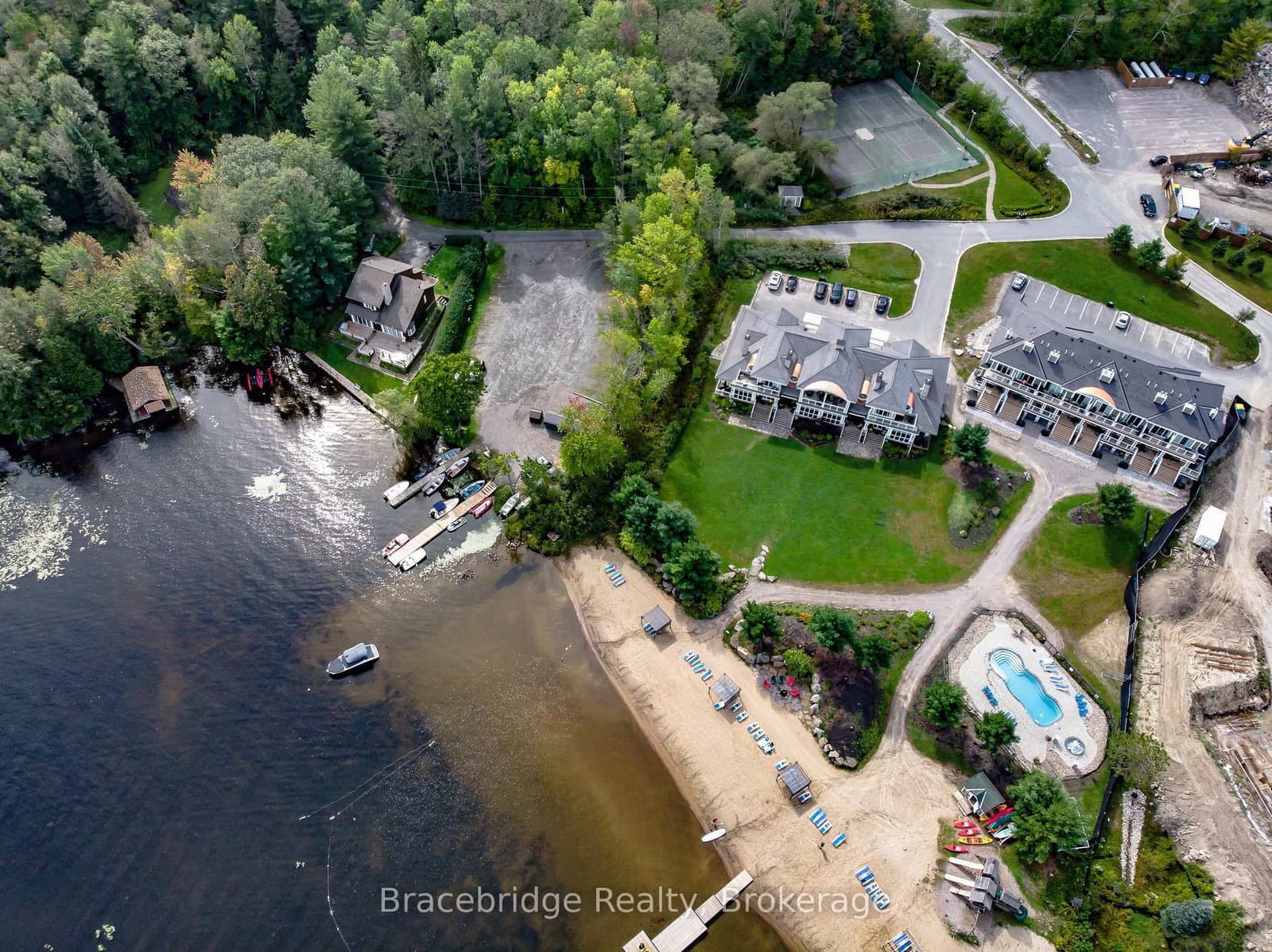 #BHV-C101-A&B - 1869 Muskoka Rd 118 Highway W