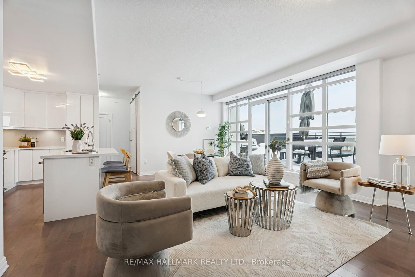 #409 - 10 Concord Place