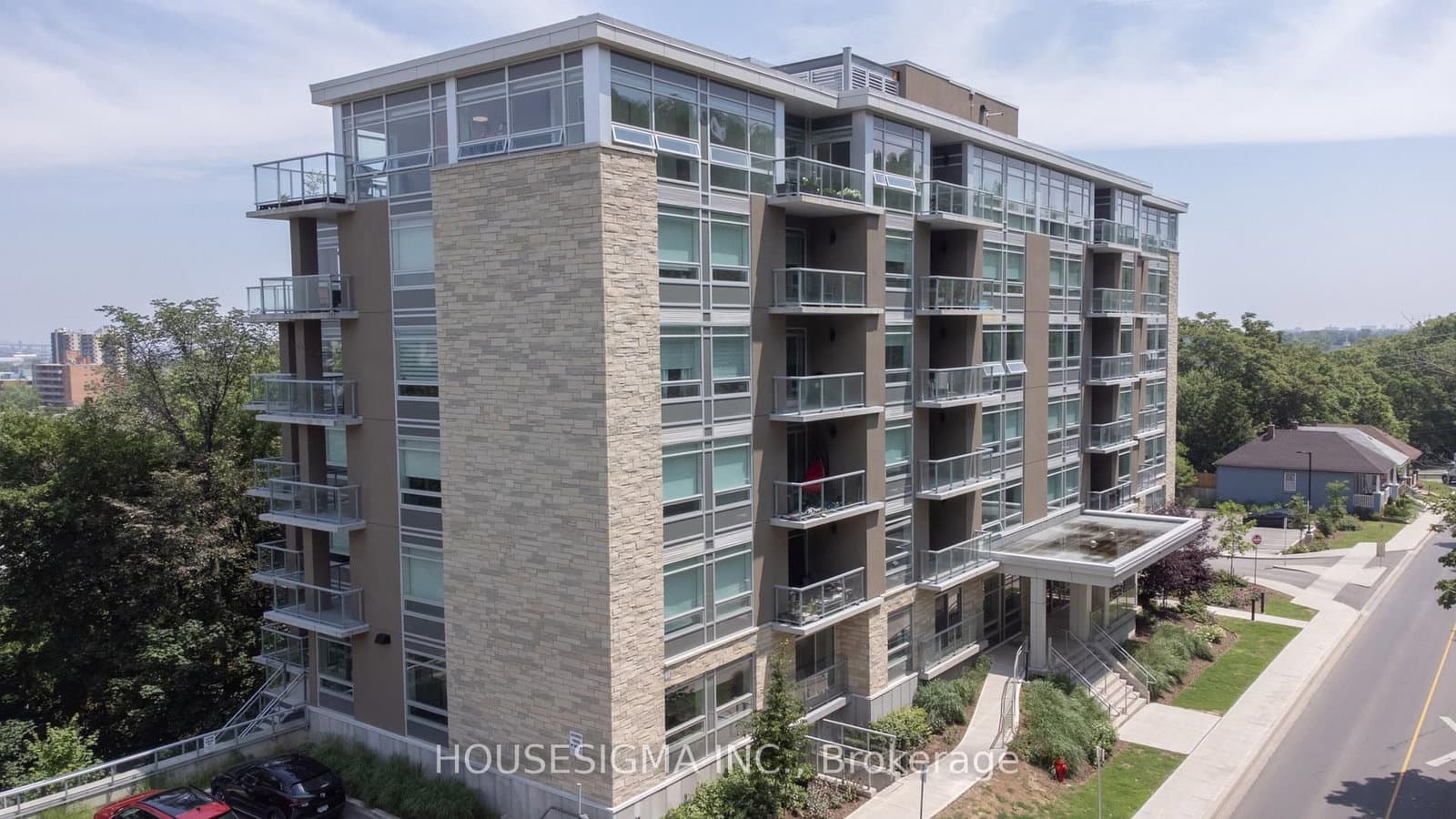 479 Charlton Avenue E, Unit 108