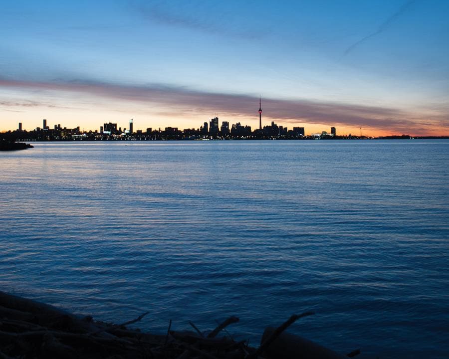 Vita on the Lake Condos - Image 9