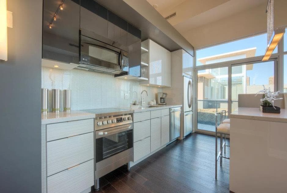 Jade Waterfront Condos - Image 20