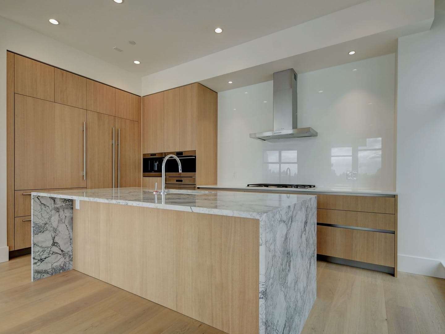 Customs House Condos - Image 19