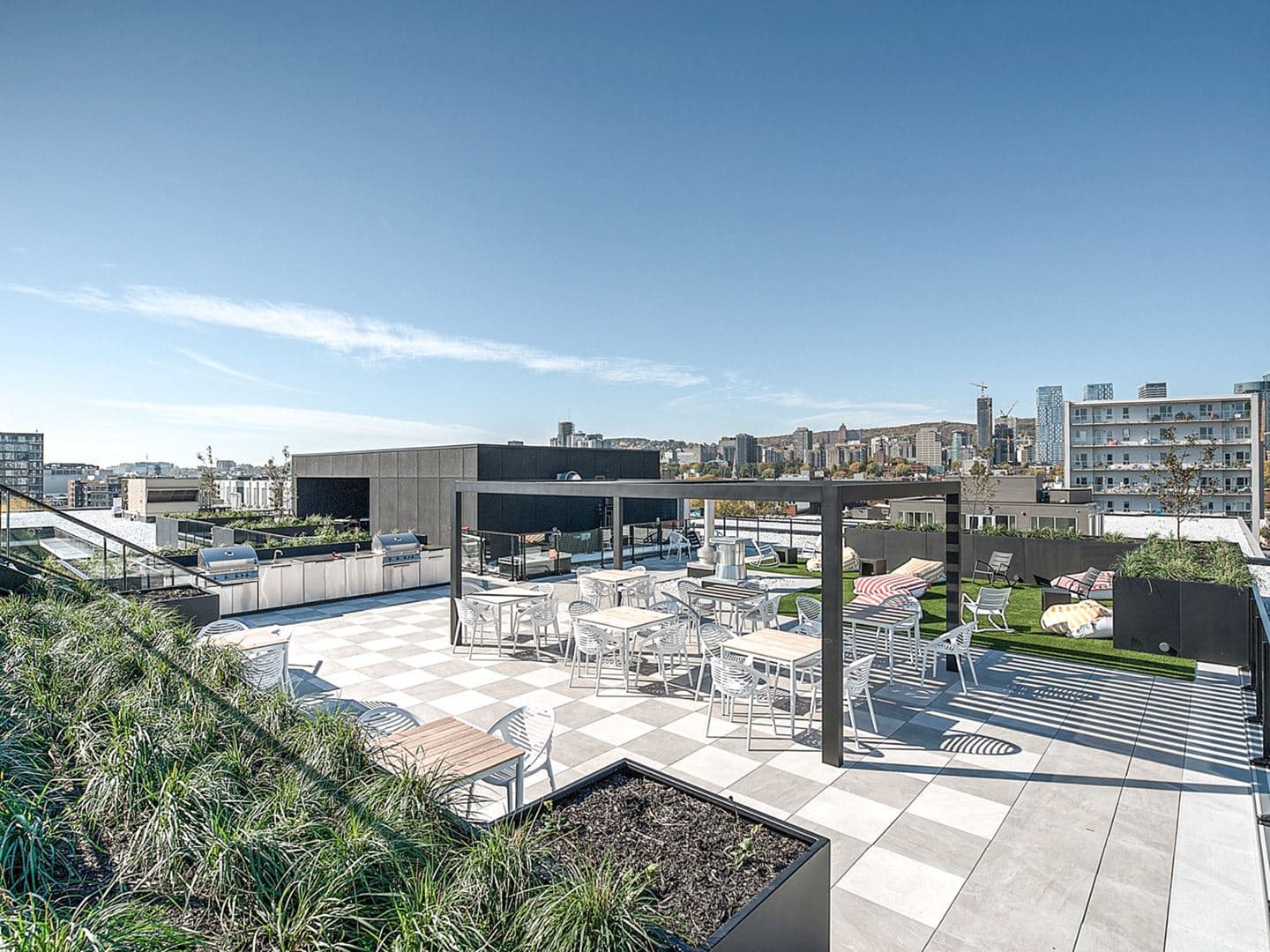 Charlotte Condos Société - Image 3