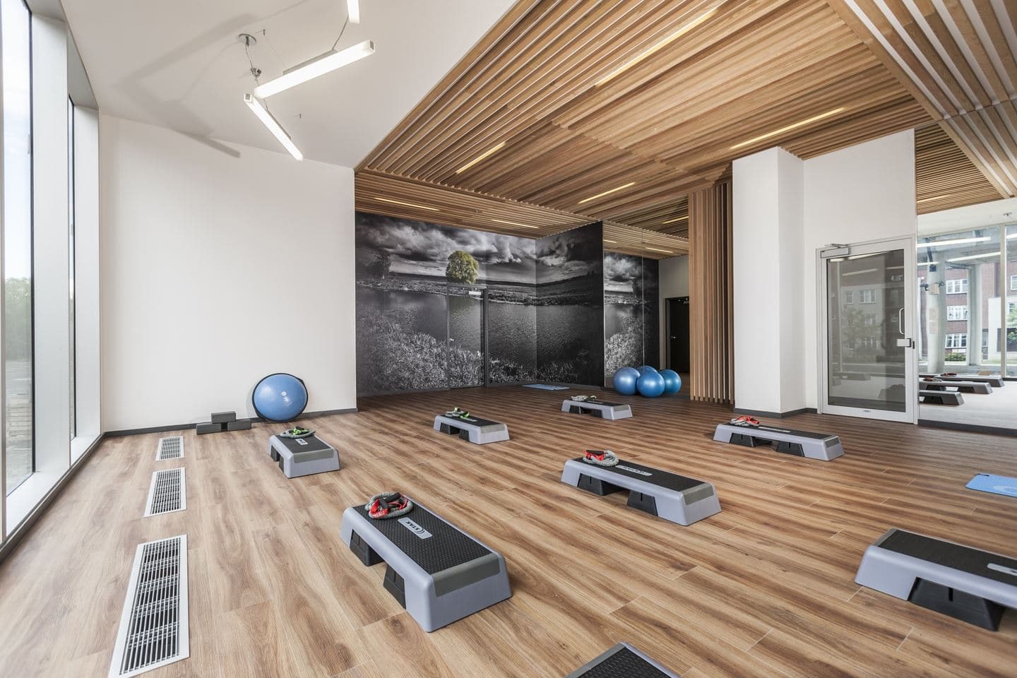 Le Solano Condos - Image 40