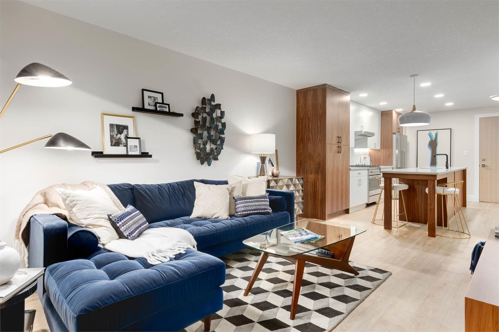 Scarboro 17 Condos - Image 4