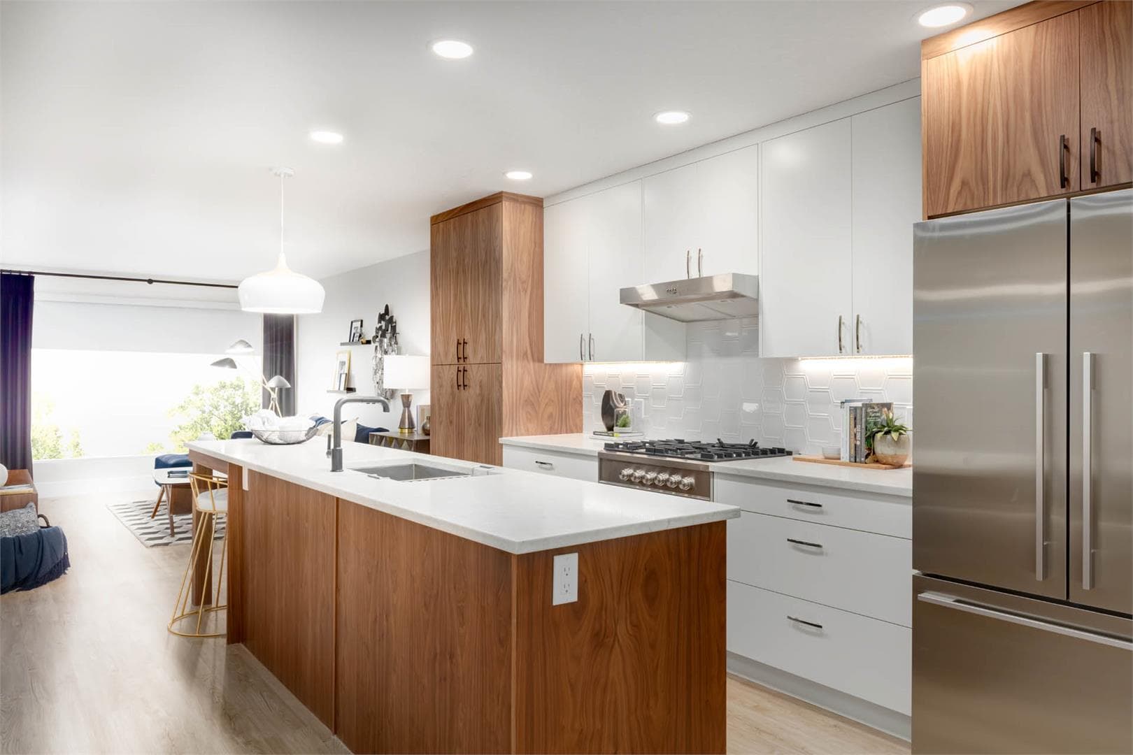 Scarboro 17 Condos - Image 7