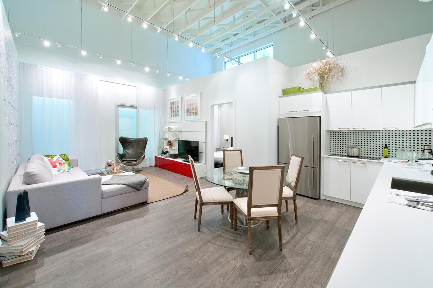 Le Peterson Condos - Image 17