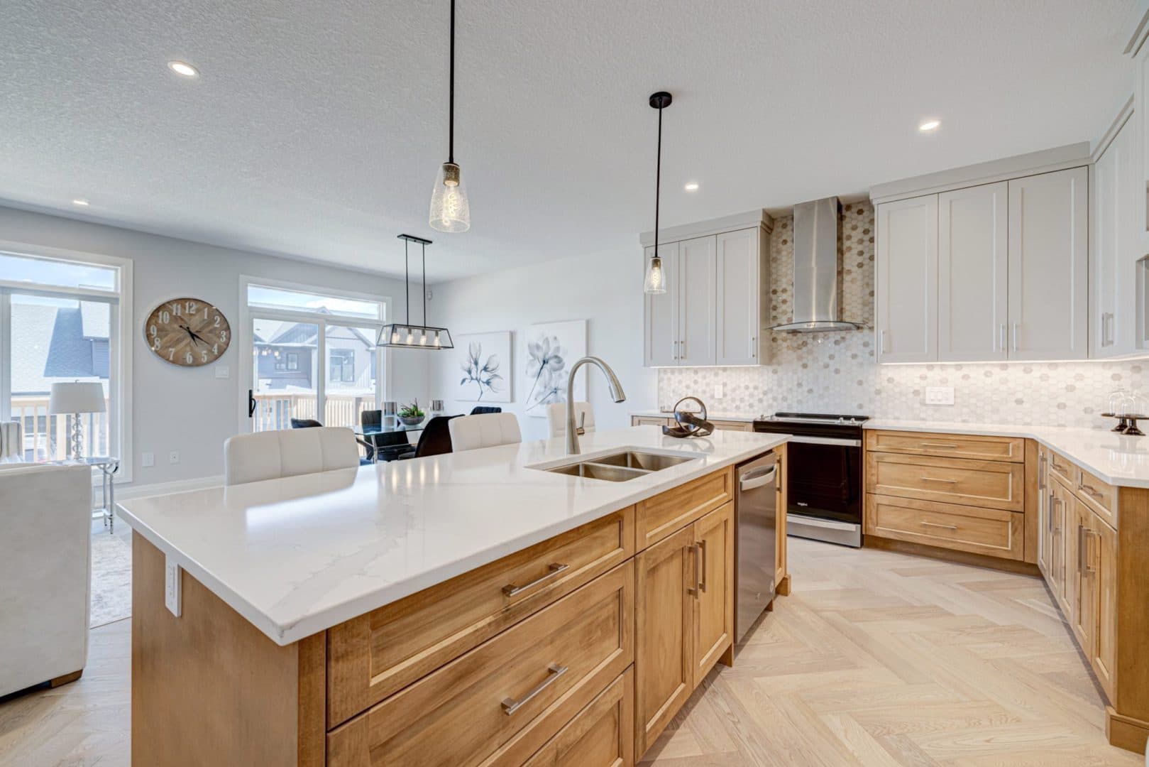 Upper West Towns - Image 8