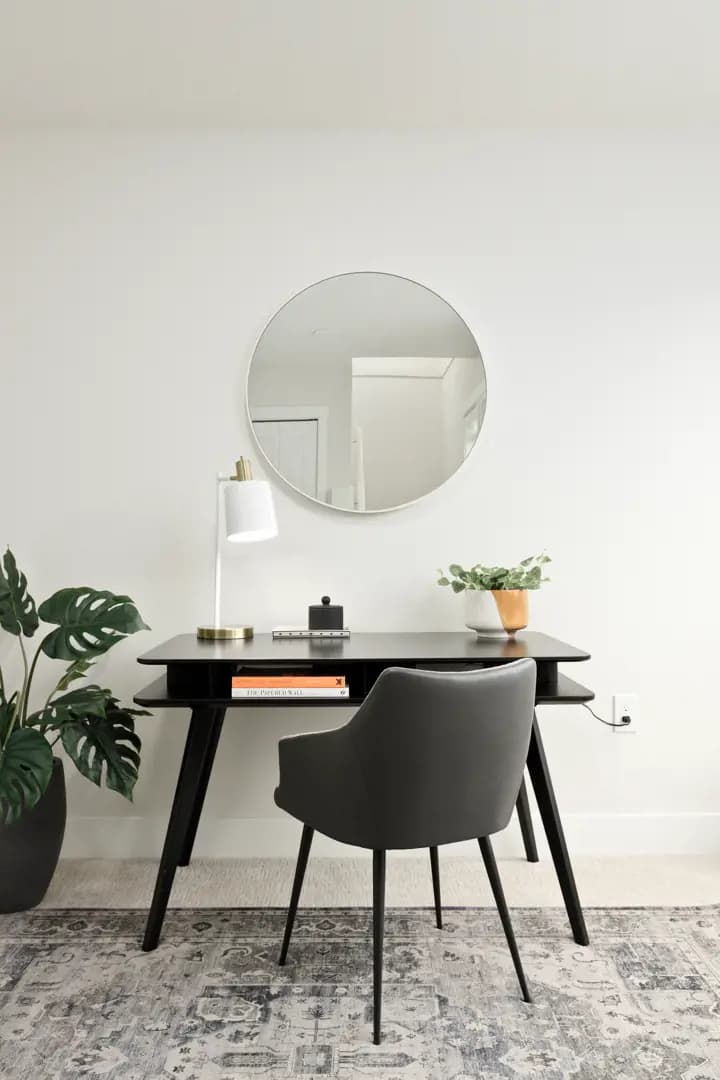 Nora Towns - Image 11