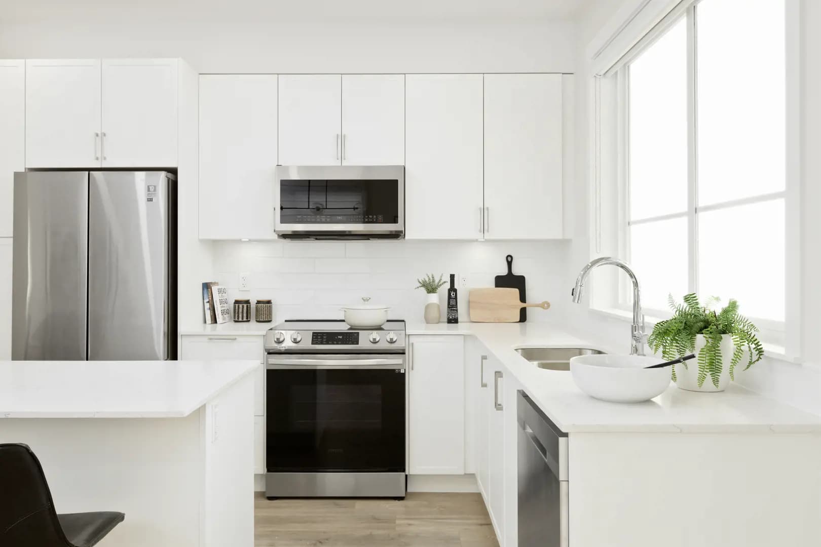 Nora Towns - Image 9