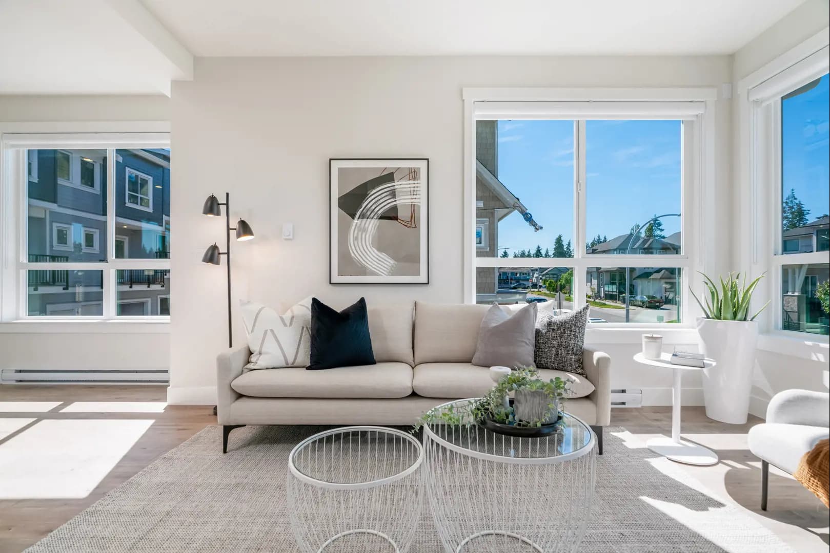 Nora Towns - Image 7