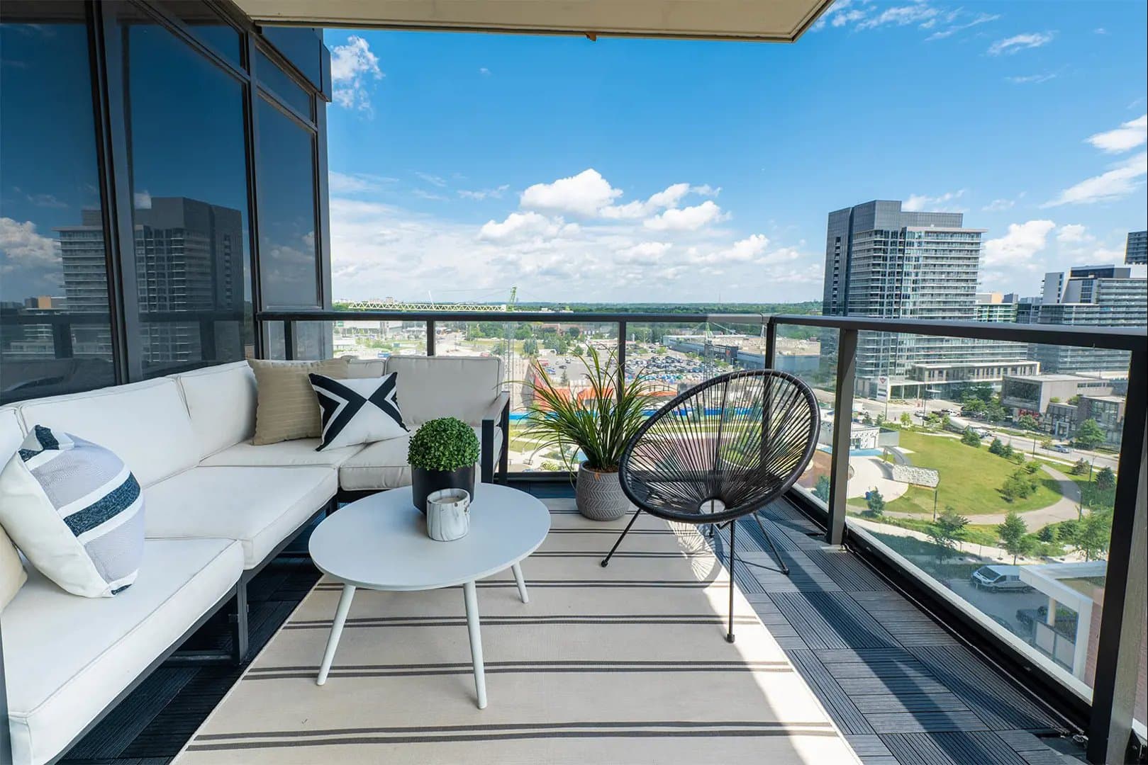 Seasons II Condos - Image 4