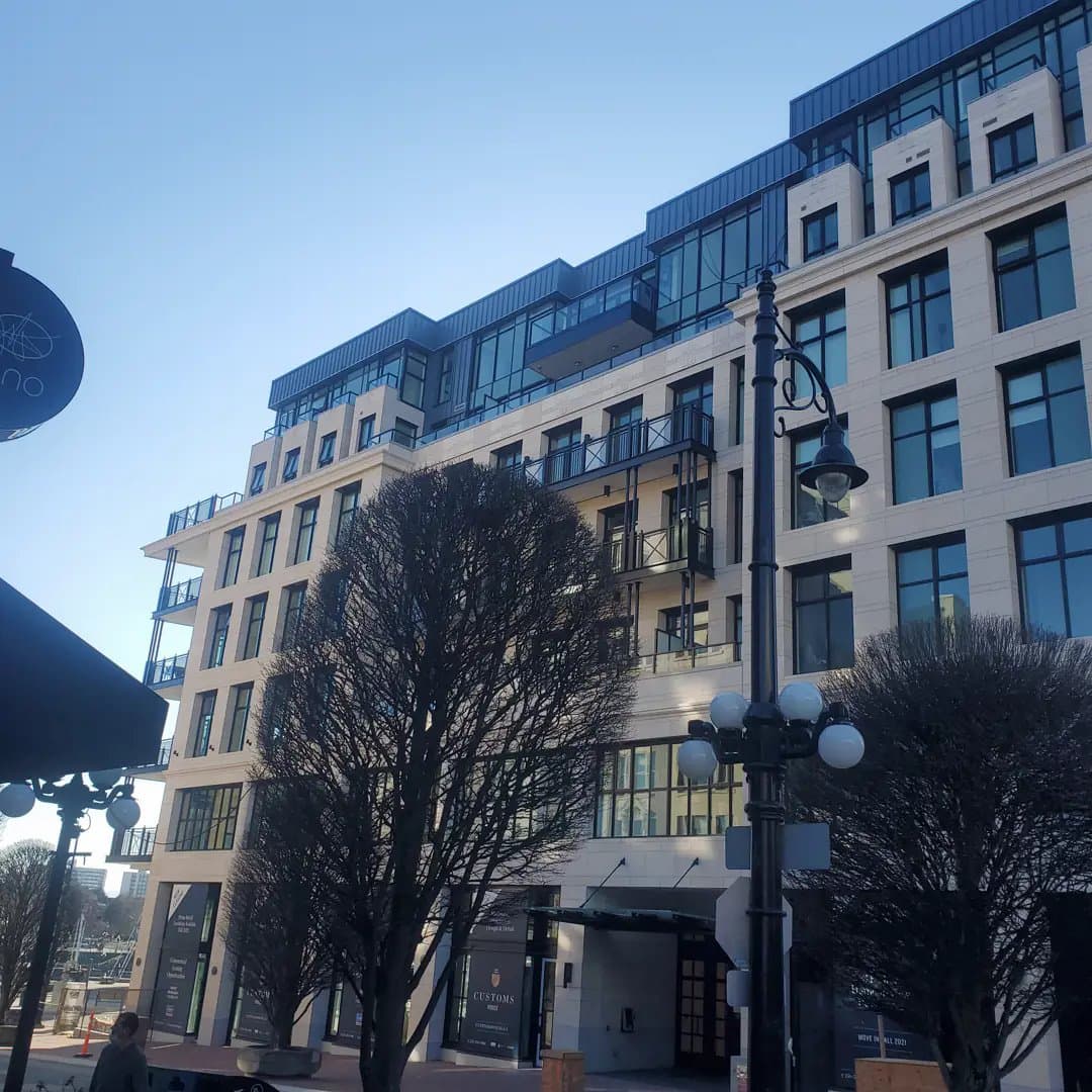 Customs House Condos - Image 6