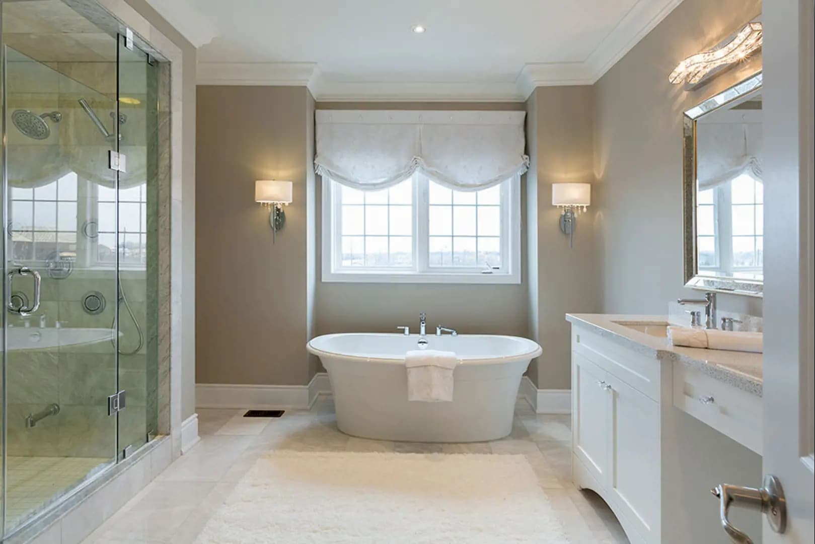 Sienna Woods - Image 11