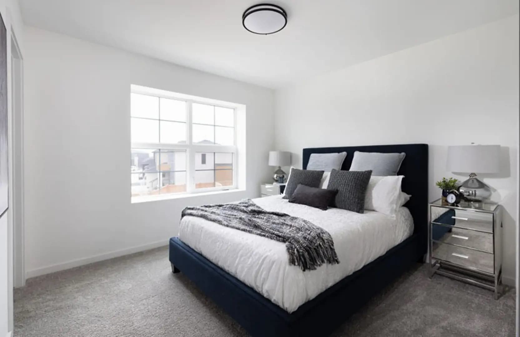 Flora West Condos - Image 5