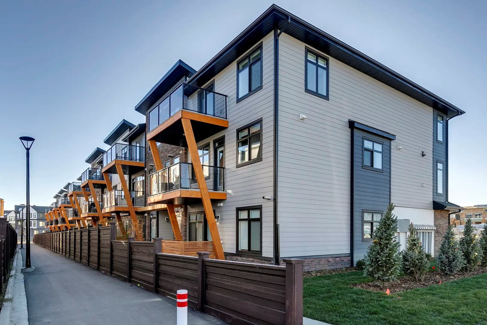 Seton 116 Towns - Image 4