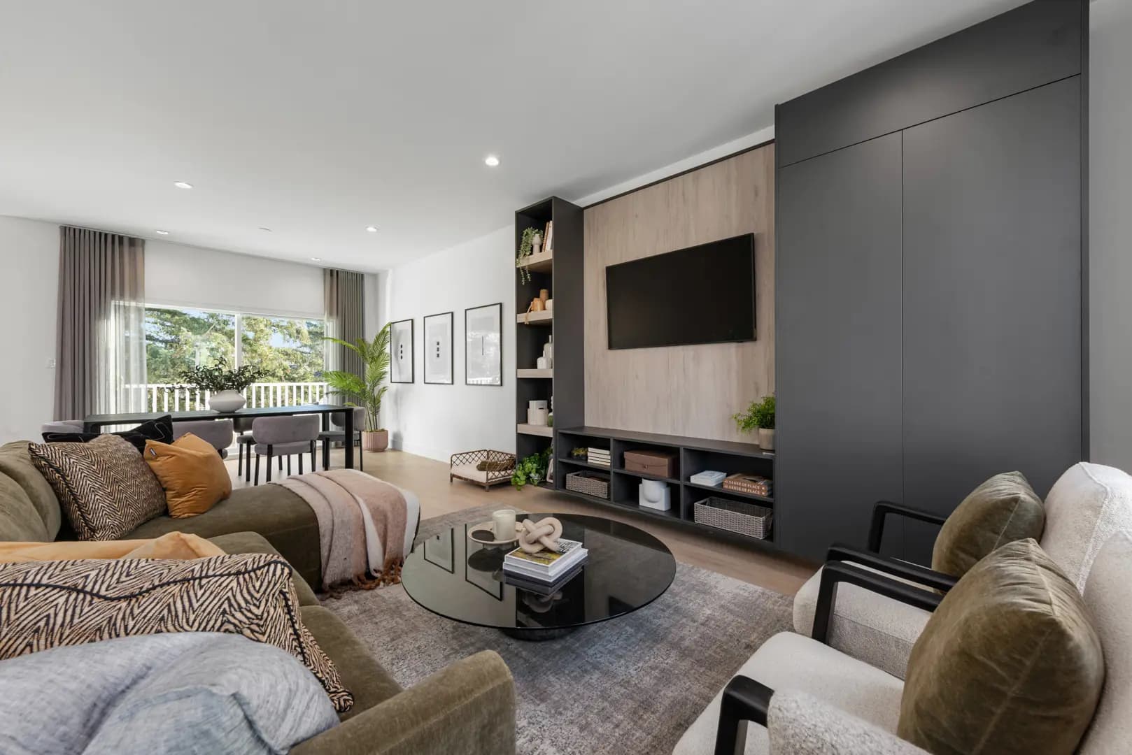 Park & Maven Towns - Image 7