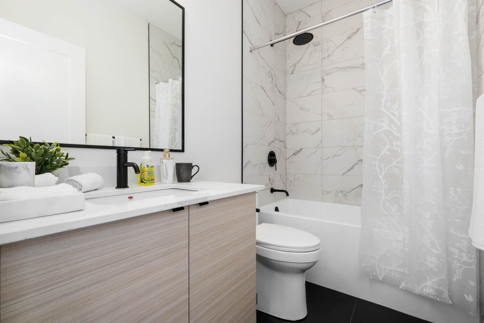 Eve at Erin Ridge Towns - Image 13